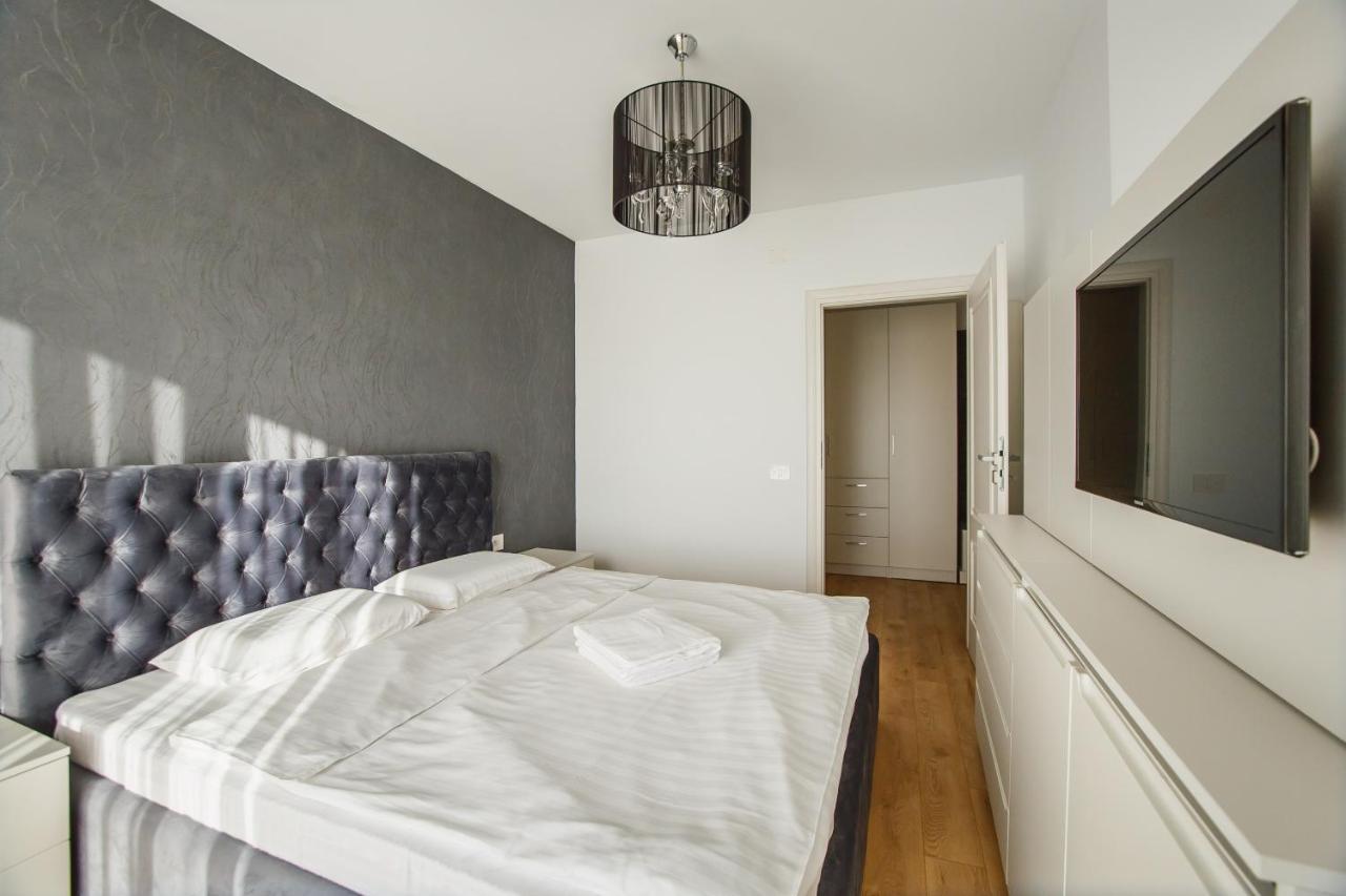 Fantastic Apartment At Prima Residence Oradea Ngoại thất bức ảnh
