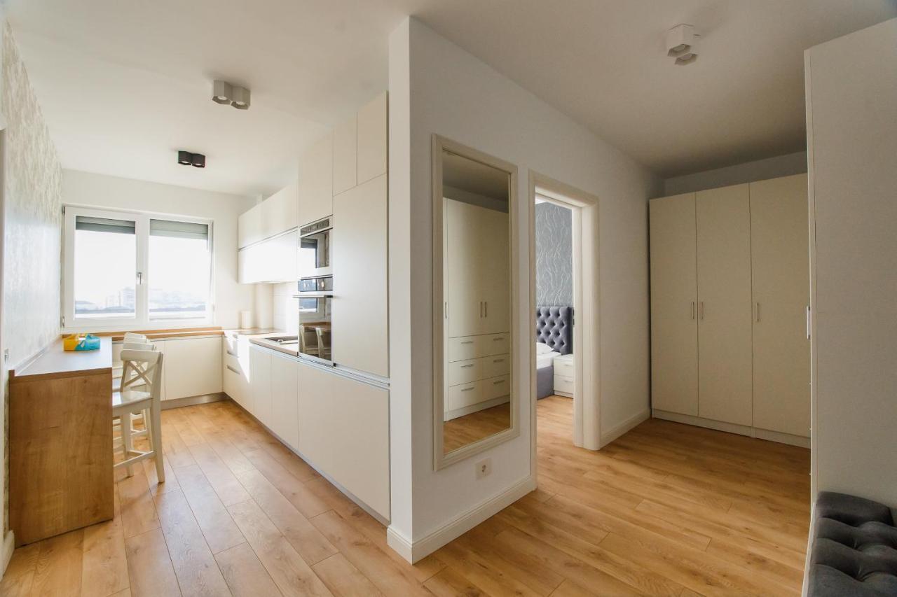 Fantastic Apartment At Prima Residence Oradea Ngoại thất bức ảnh