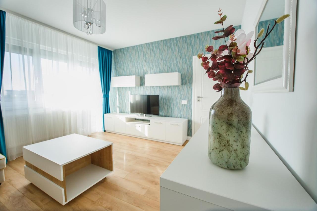 Fantastic Apartment At Prima Residence Oradea Ngoại thất bức ảnh
