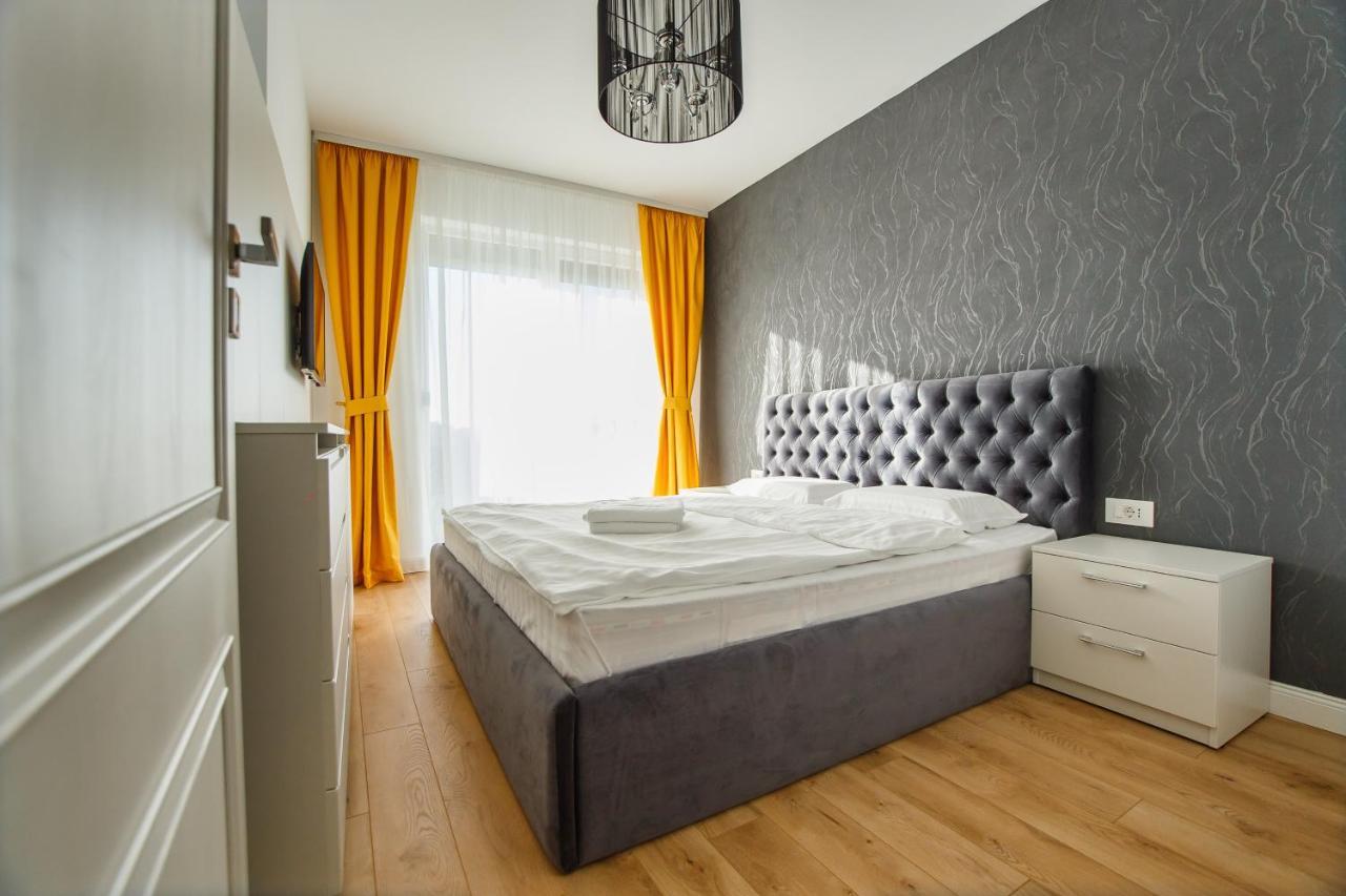 Fantastic Apartment At Prima Residence Oradea Ngoại thất bức ảnh
