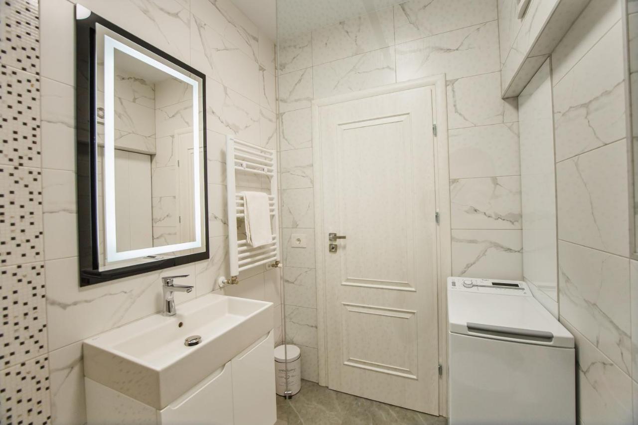 Fantastic Apartment At Prima Residence Oradea Ngoại thất bức ảnh